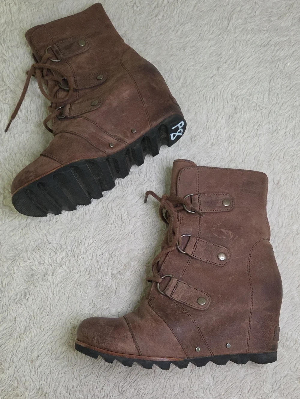 Women's Sorel Joan Of Artic Brown Wedge Boots Sz 7.5